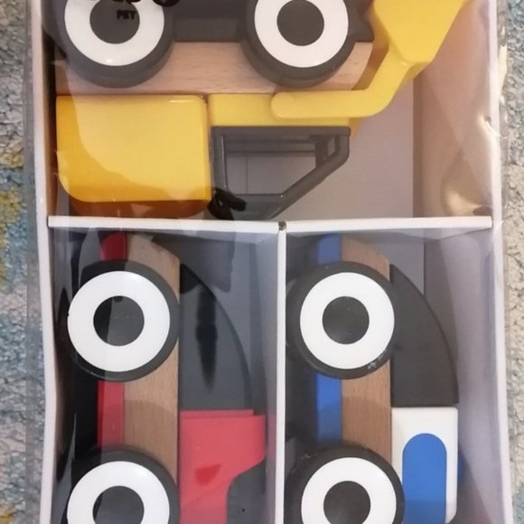 Toy vehicles - Picture 2 of 3